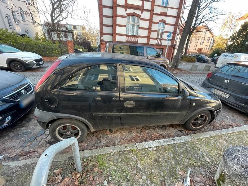 Usata Opel Corsa 60 CV (44 kW) 2004 Nero Utilitaria