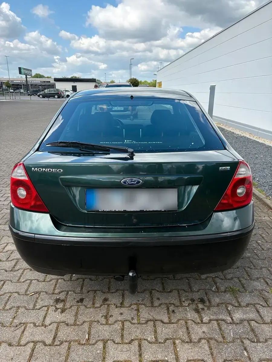Usado Ford Mondeo 110 CV (80 kW) 2004 Verde Berlina