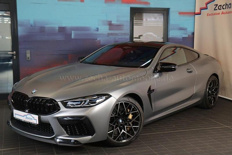 Frozen pure grey metallic (c5a Gebraucht 2025 BMW M8 Performance Coupé | 131.900 € - Bild 1/4