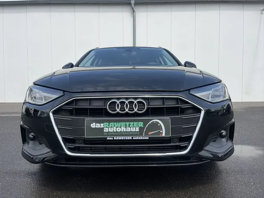 Gebraucht Audi A4 150 PS (110 kW) 2022 Schwarz Kombi