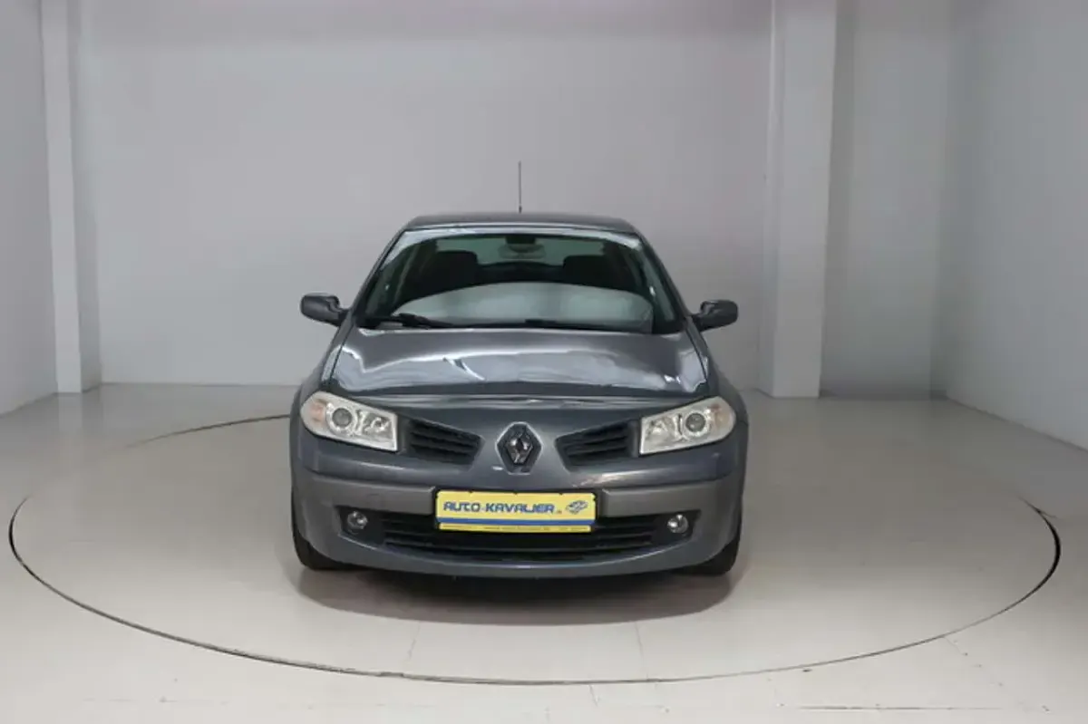 Gebraucht Renault Mégane Dynamique 111 PS (81 kW) 2006 Grau Limousine