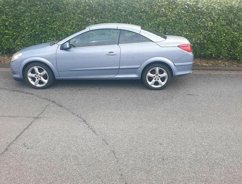 Gebraucht Opel Astra Cabriolet 140 PS (102 kW) 2007 Blau Cabrio