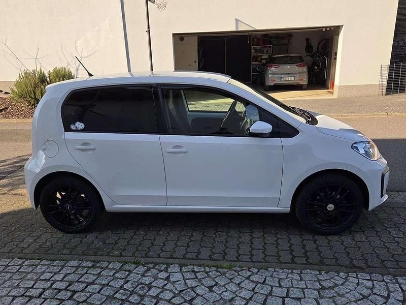 Gebraucht VW up! Move 60 PS (44 kW) 2019 Weiß Kleinwagen