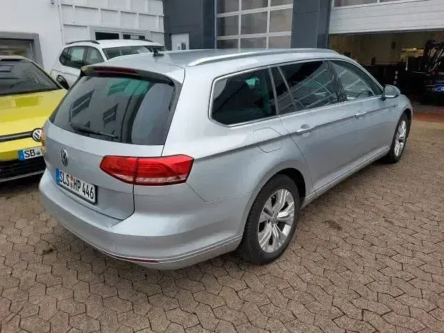 Gebraucht VW Passat Comfortline 190 PS (139 kW) 2016 Andere Limousine