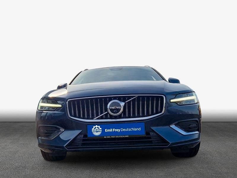 Gebraucht Volvo V60 Plus 197 PS (144 kW) 2024 Denim blaumetallic Kombi
