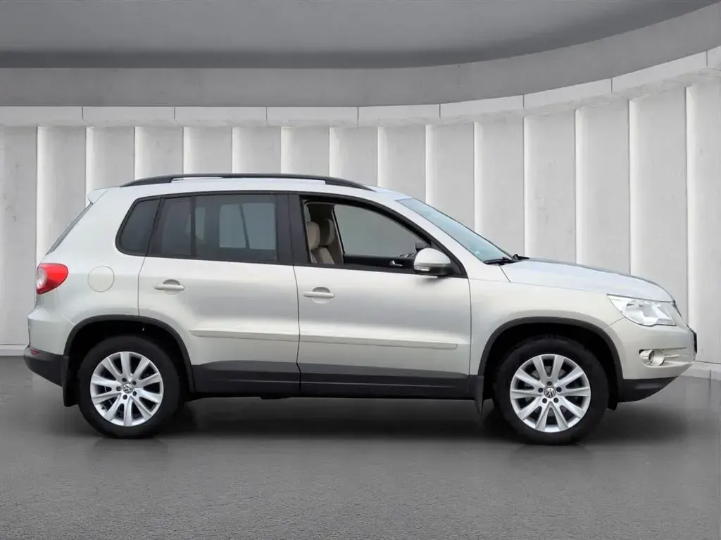 Gebraucht VW Tiguan Track & Field 150 PS (110 kW) 2009 Silber SUV