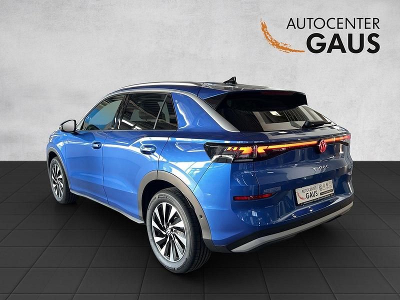 Neu VW T-Roc Style 150 PS (110 kW) 2026 Blau SUV