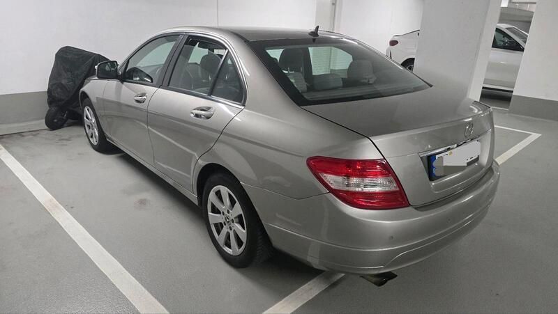 Grau Gebraucht 2007 Mercedes C180 Limousine | 4.000 € (Guter Preis) - Bild 1/4