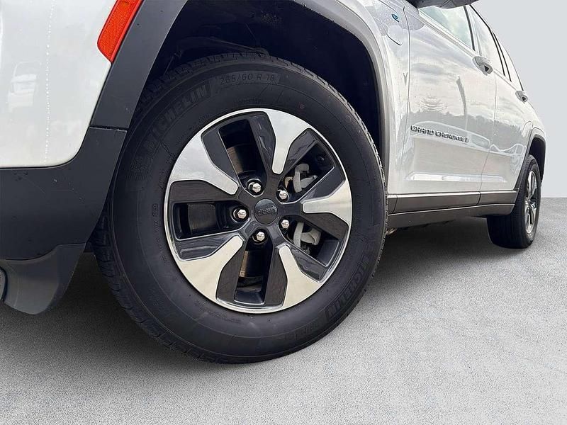 Gebraucht Jeep Grand Cherokee Limited 272 PS (200 kW) 2024 Bright white SUV