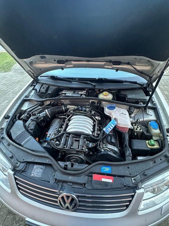 Gebraucht VW Passat Highline 193 PS (141 kW) 2002 Silber Limousine