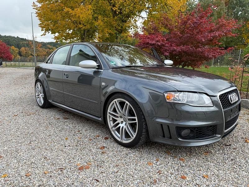 Grau Gebraucht 2006 Audi RS4 Performance Limousine | 63.500 € - Bild 1/4