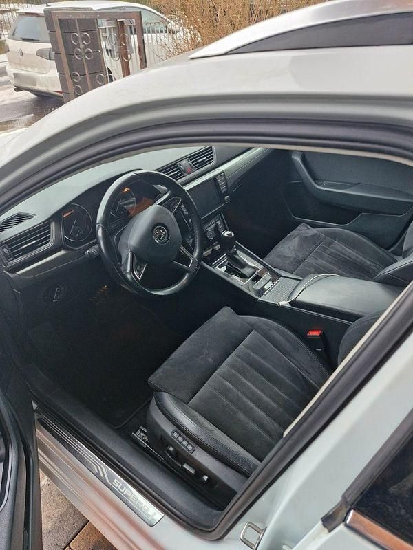 Gebraucht Skoda Superb Style 120 PS (88 kW) 2016 Weiß Kombi