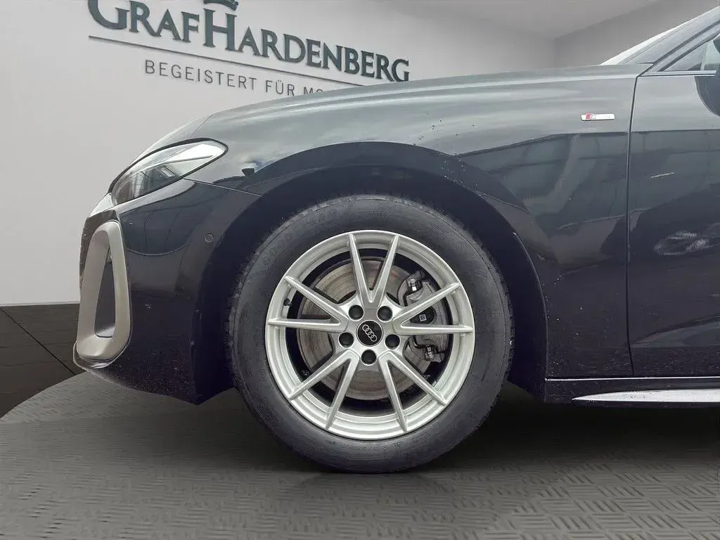 Gebraucht Audi A5 Edition .1 204 PS (150 kW) 2025 Schwarz Kombi