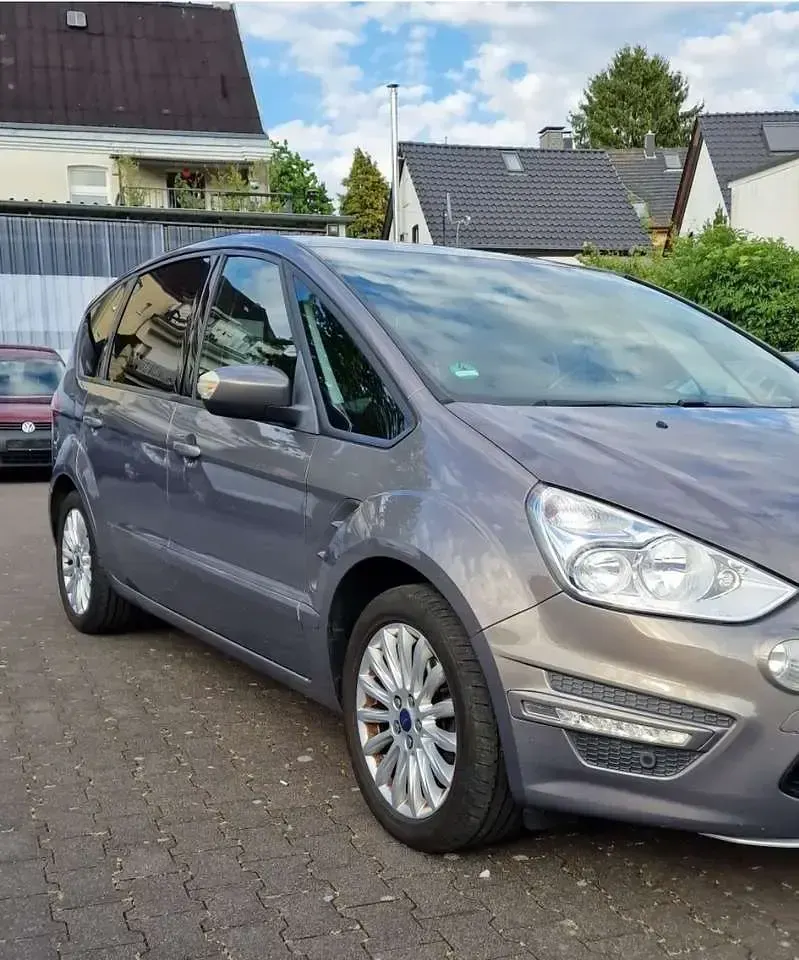 Gebraucht Ford S-MAX Trend 160 PS (117 kW) 2013 Brisbane braun (met.) Van / Kleinbus