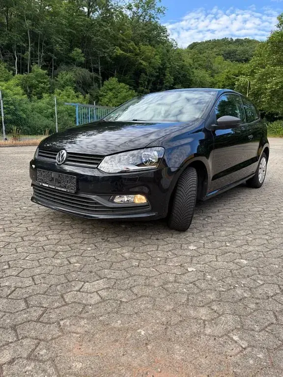 Gebraucht VW Polo 60 PS (44 kW) 2014 Schwarz Kleinwagen