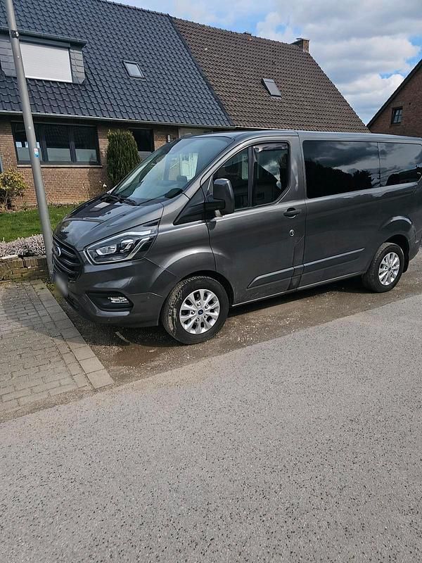 Gebraucht Ford Transit Custom Trend 185 PS (136 kW) 2019 Grau Van / Kleinbus