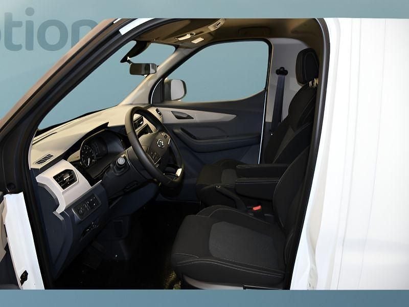 Neu Maxus eDeliver 3 117 kW (160 PS) 2025 Weiß Van