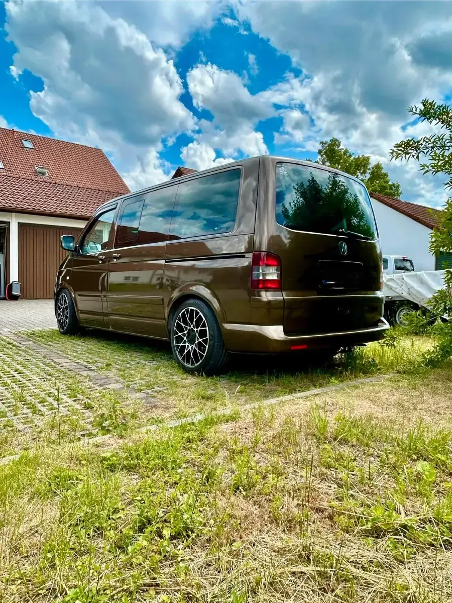 Gebraucht VW Multivan 174 PS (127 kW) 2005 Braun Van / Kleinbus