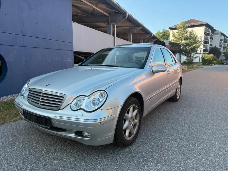 Silber Gebraucht 2003 Mercedes C320 Elegance Limousine | 2.300 € (Superpreis) - Bild 1/4