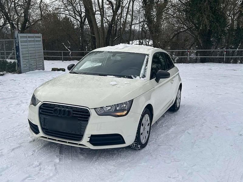 Gebraucht Audi A1 86 PS (63 kW) 2012 Weiß Kleinwagen