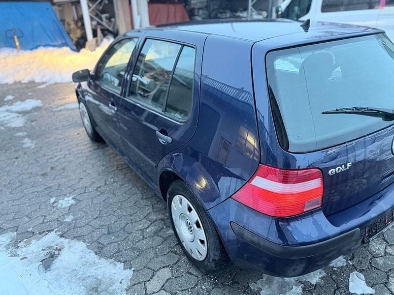 Gebraucht VW Golf IV Comfortline 75 PS (55 kW) 2003 Blau Limousine