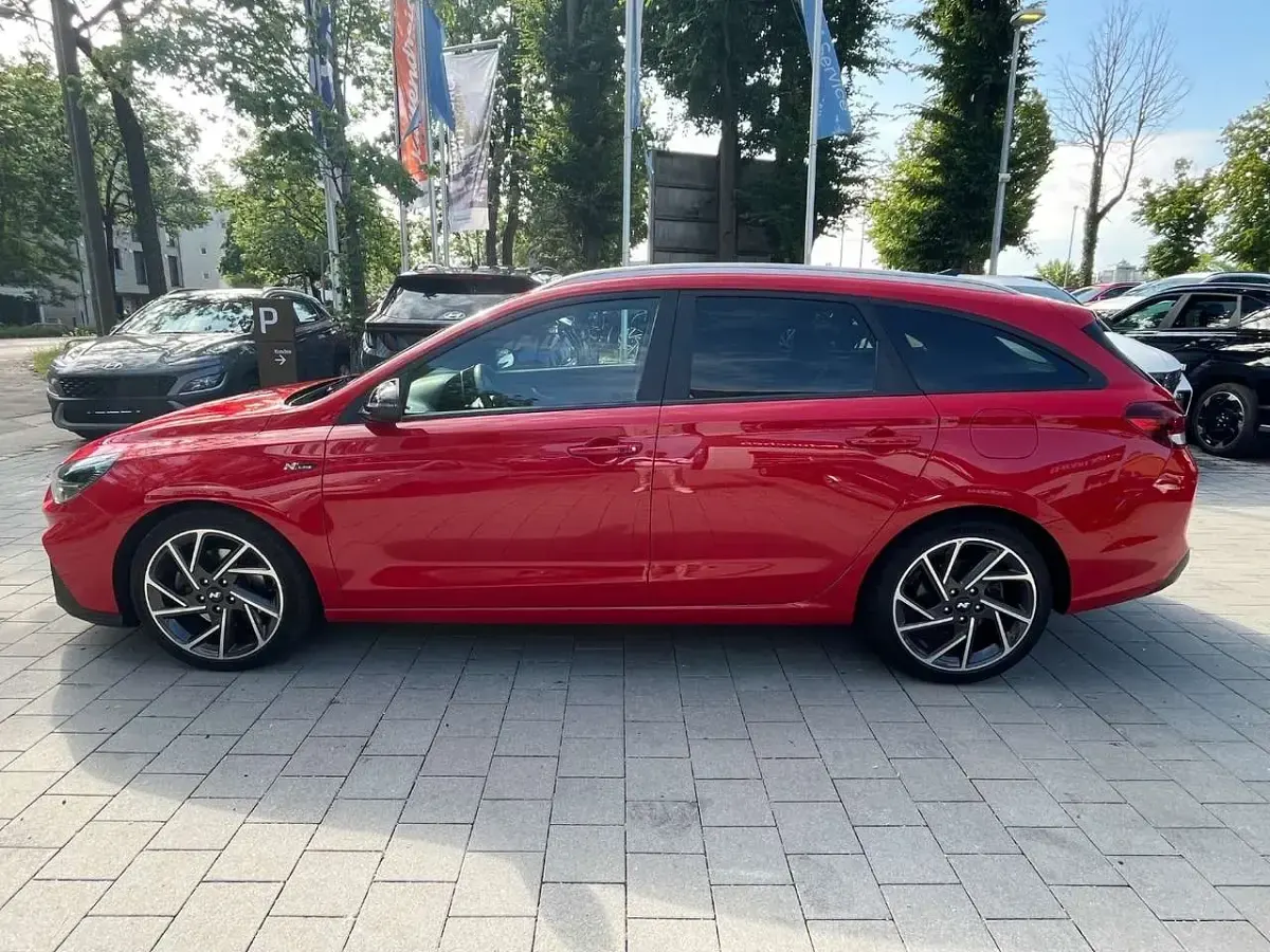 Gebraucht Hyundai i30 N Line 160 PS (117 kW) 2023 Rot Kombi