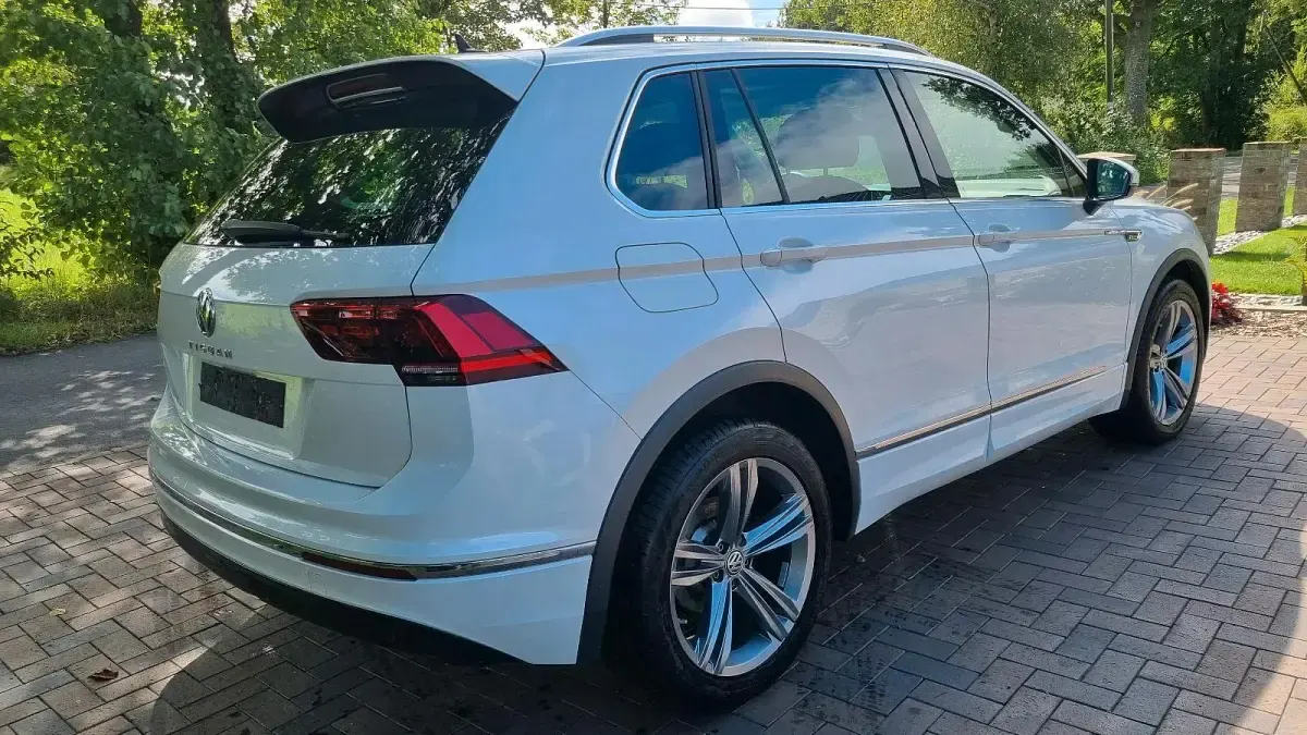 Gebraucht VW Tiguan Highline 150 PS (110 kW) 2019 Weiß SUV