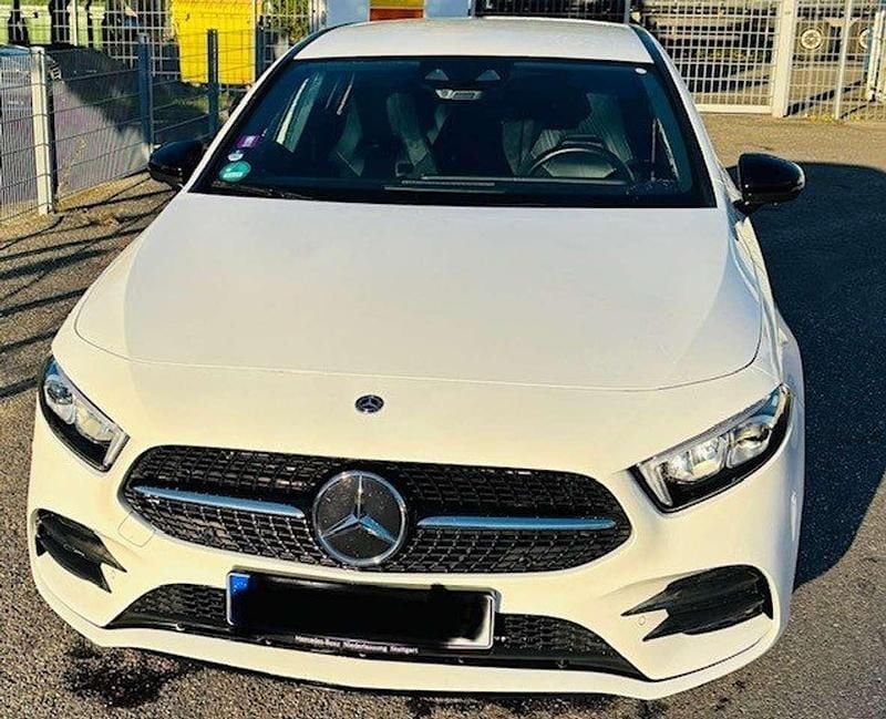 Weiß Gebraucht 2020 Mercedes A180 Kombi | 21.000 € (Superpreis) - Bild 1/4