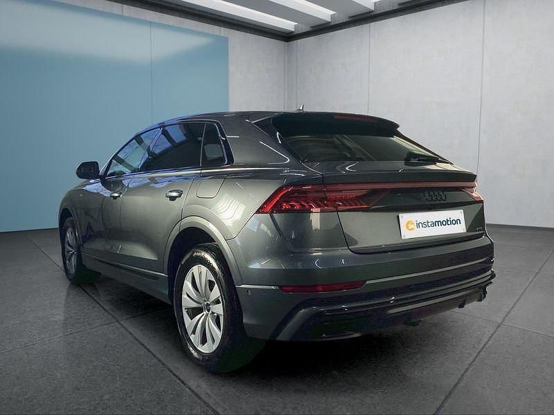 Gebraucht Audi Q8 S-Line 381 PS (280 kW) 2022 Grau SUV