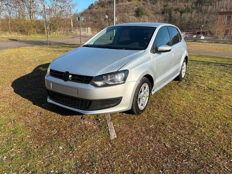 Gebraucht VW Polo Comfortline 90 PS (66 kW) 2011 Silber Kleinwagen