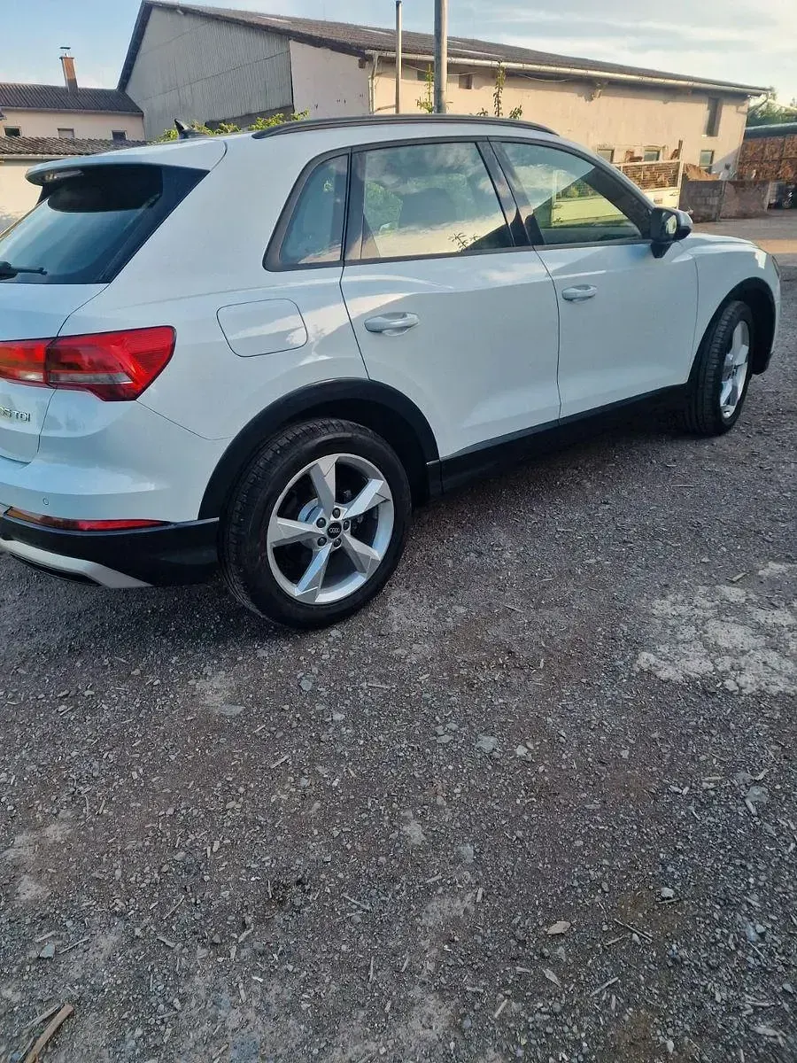 Gebraucht Audi Q3 Ambiente 150 PS (110 kW) 2021 Weiß SUV