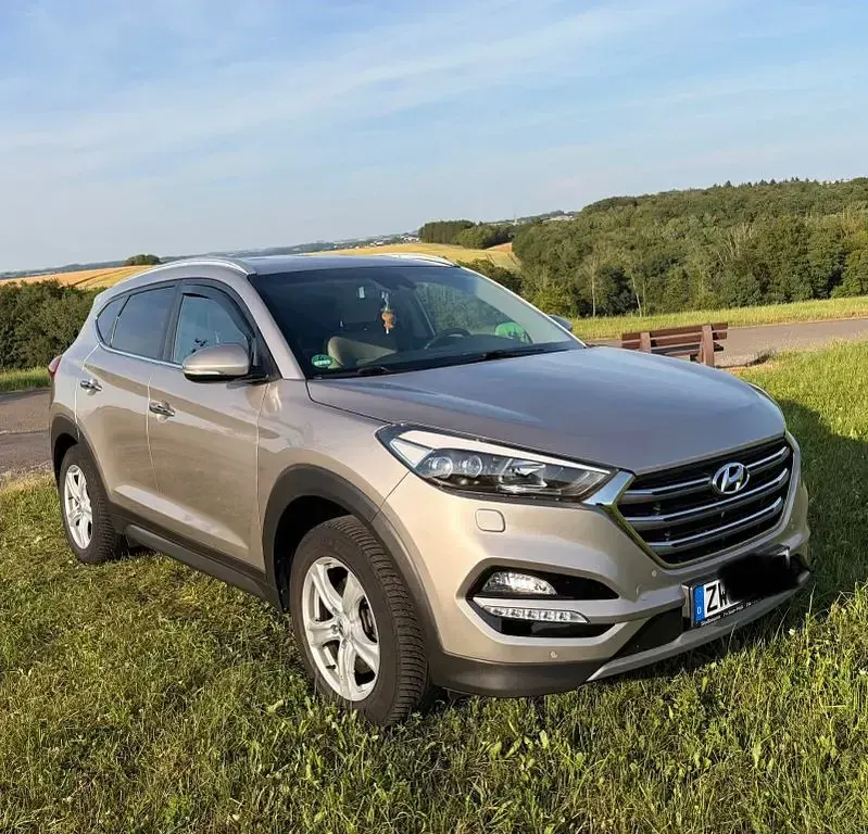 Gebraucht Hyundai Tucson 177 PS (130 kW) 2017 Gold SUV