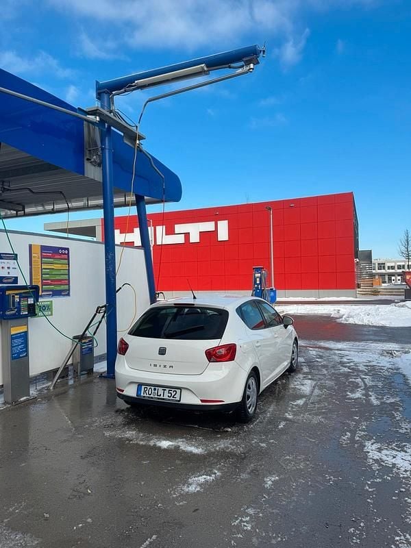 Weiß Gebraucht 2009 Seat Ibiza Kleinwagen | 2.500 € - Bild 1/4