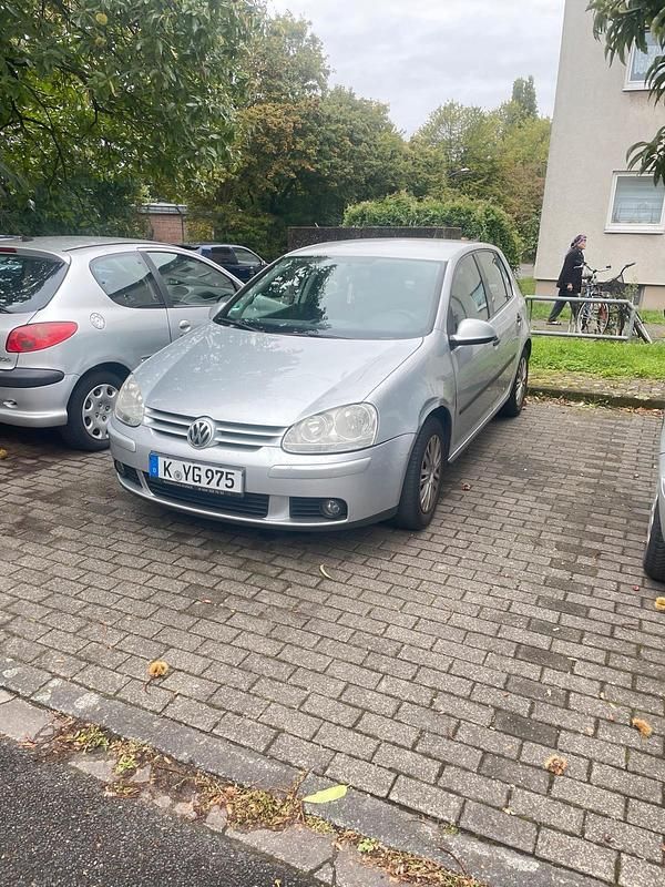 Grau Gebraucht 2005 VW Golf IV Kleinwagen | 1.200 € (Guter Preis) - Bild 1/4