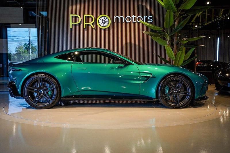 Gebraucht Aston Martin V8 Vantage 665 PS (489 kW) 2025 Grün