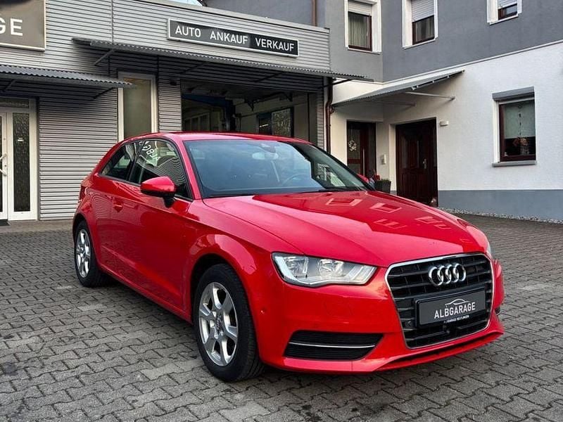 Gebraucht Audi A3 122 PS (89 kW) 2013 Rot Limousine