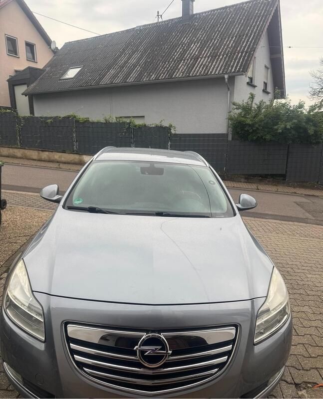 Grau Gebraucht 2009 Opel Insignia Kombi | 4.000 € (Fairer Preis) - Bild 1/4