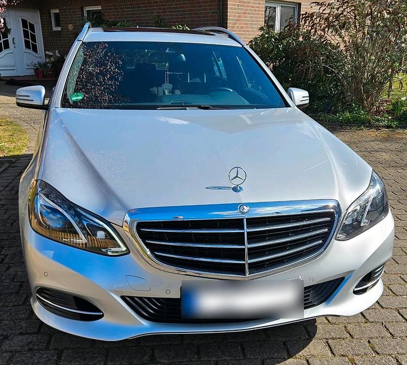 Gebraucht Mercedes E220 Elegance 170 PS (125 kW) 2014 Silber Kombi