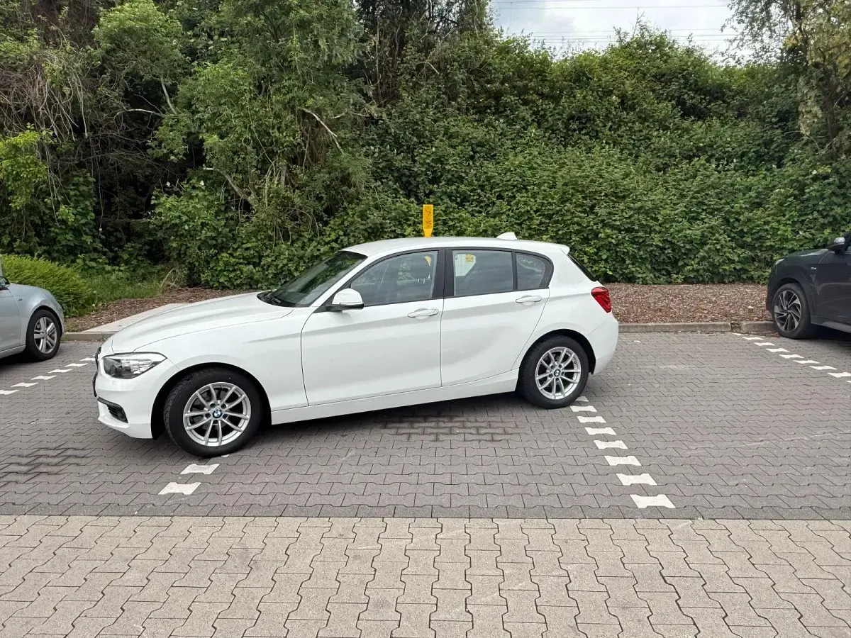 Gebraucht BMW 116 Advantage 116 PS (85 kW) 2017 Weiß Kleinwagen