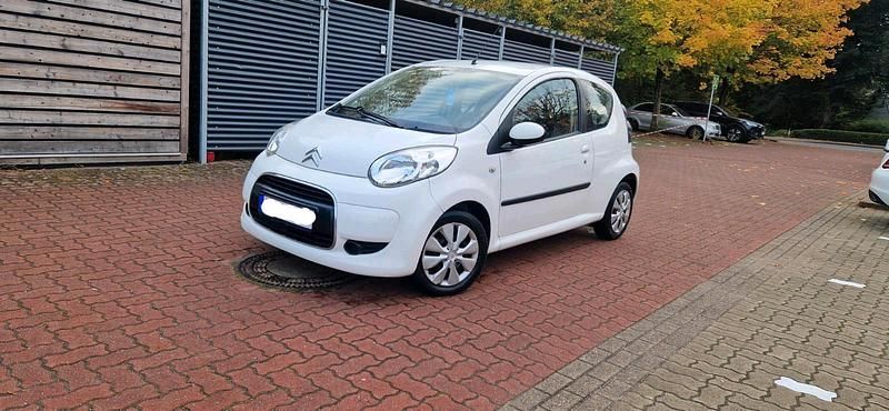 Weiß Gebraucht 2011 Citroën C1 Style Kleinwagen | 2.750 € (Fairer Preis) - Bild 1/4