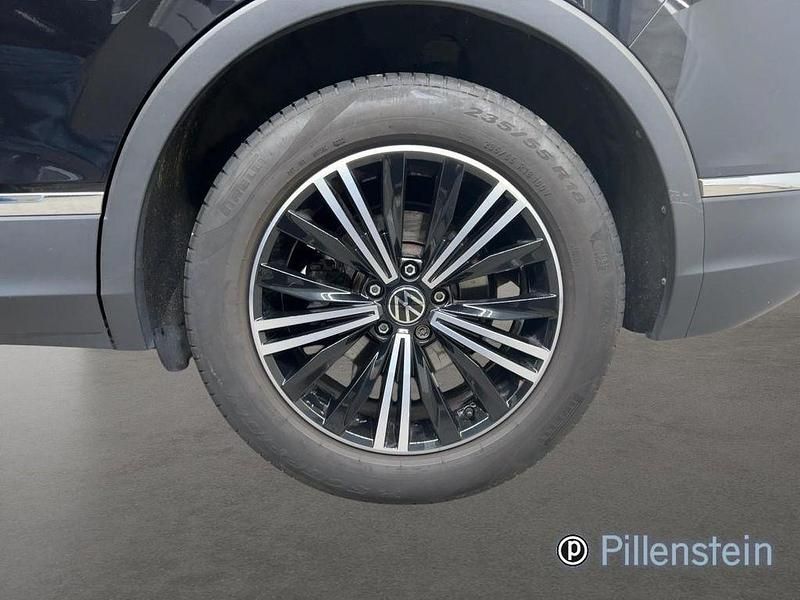 Gebraucht VW Tiguan Life 150 PS (110 kW) 2022 Deep black perleffekt SUV