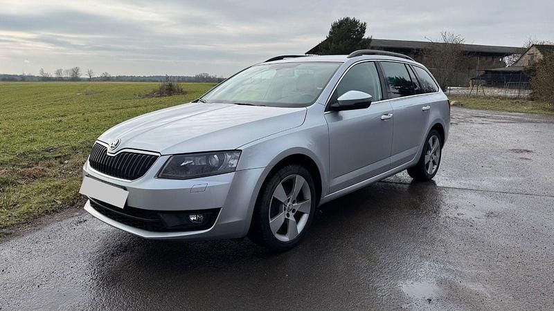 Gebraucht Skoda Octavia 105 PS (77 kW) 2014 Silber Kleinwagen