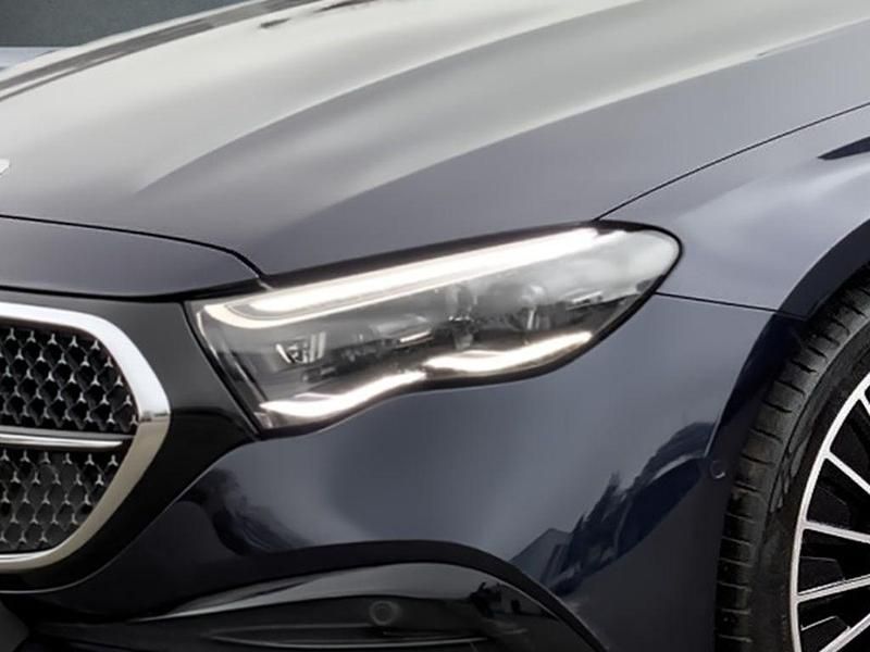 Gebraucht Mercedes E200 AMG 204 PS (150 kW) 2025 Blau Limousine