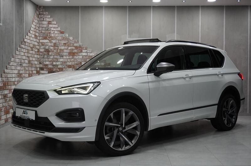 Weiß Gebraucht 2022 Seat Tarraco 4Drive SUV | 29.890 € (Guter Preis) - Bild 1/4