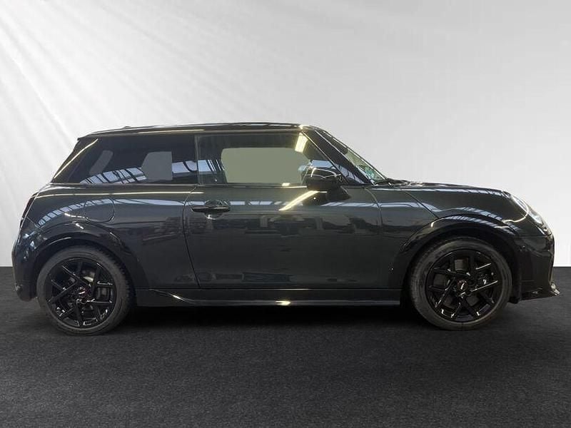 Gebraucht Mini Cooper S 204 PS (150 kW) 2024 Legend grey metallic Kleinwagen