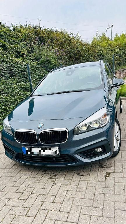 Blau Gebraucht 2018 BMW 216 Gran Tourer Van / Kleinbus | 10.900 € (Fairer Preis) - Bild 1/4