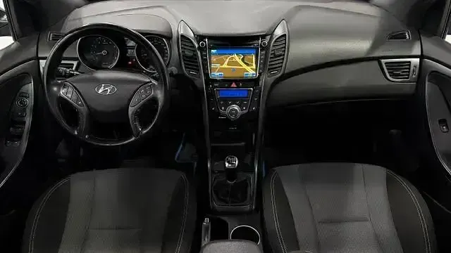 Gebraucht Hyundai i30 Passion 135 PS (99 kW) 2017 Schwarz Limousine