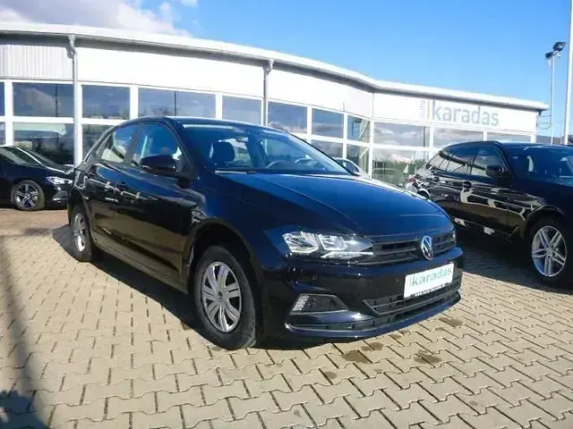 Gebraucht VW Polo Trendline 80 PS (58 kW) 2020 Deep black Kleinwagen