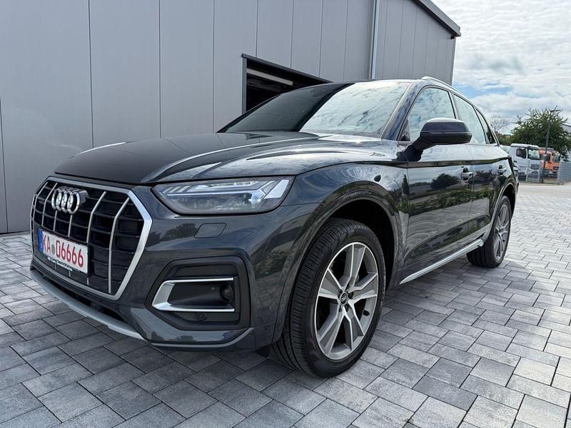 Grau Gebraucht 2022 Audi Q5 S-Line SUV | 38.000 € (Fairer Preis) - Bild 1/4