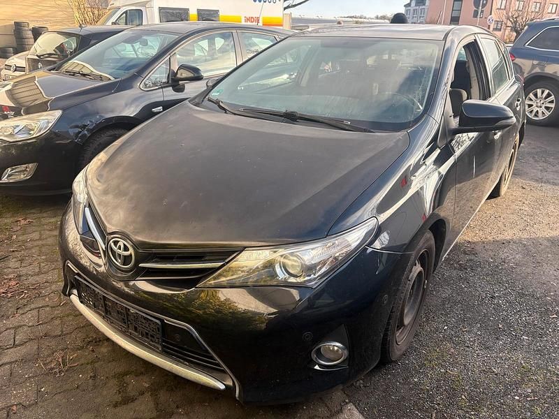 Schwarz Gebraucht 2013 Toyota Auris Limousine | 3.800 € - Bild 1/4